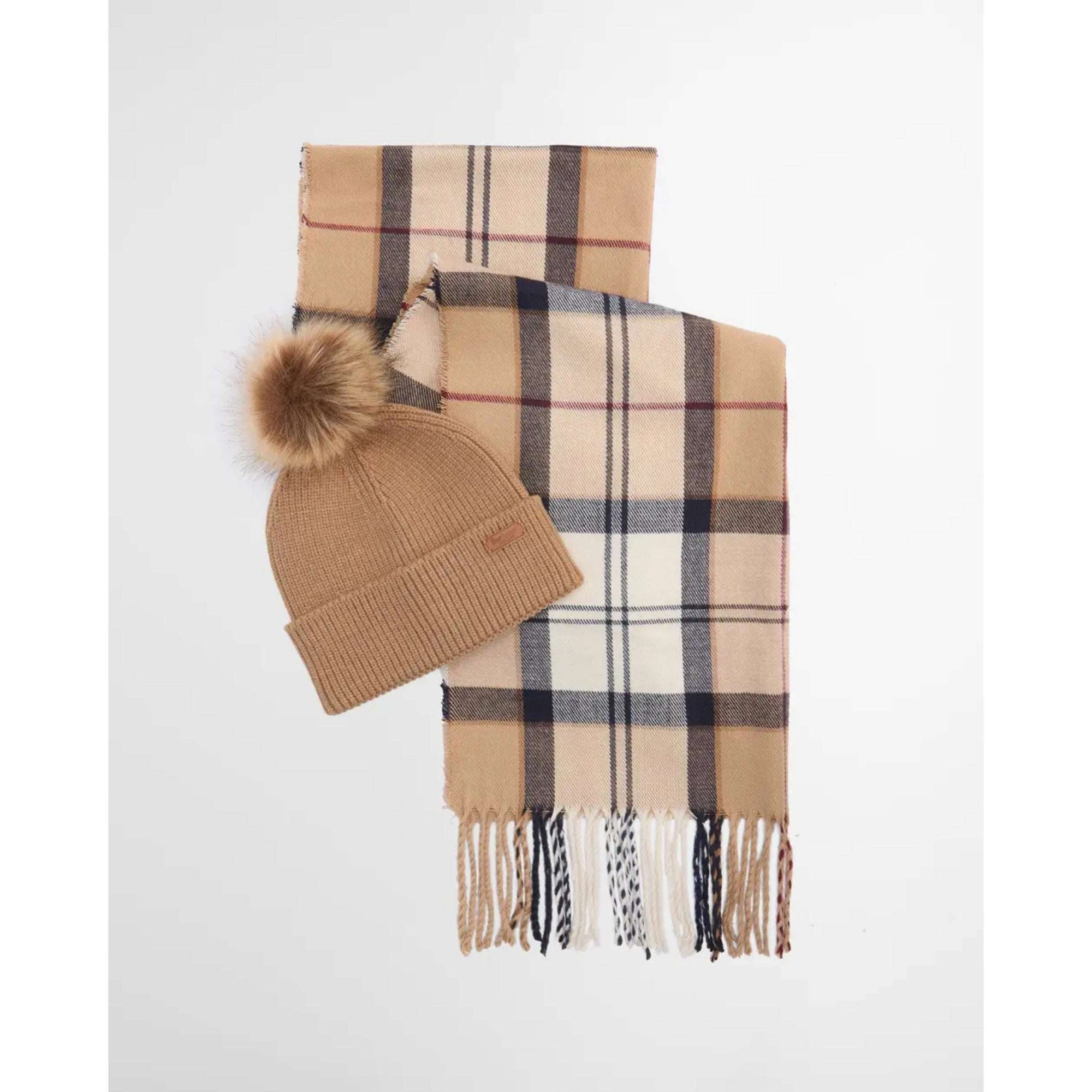 Barbour Dover Beanie & Hailes Scarf Gift Set – Hessian Tartan