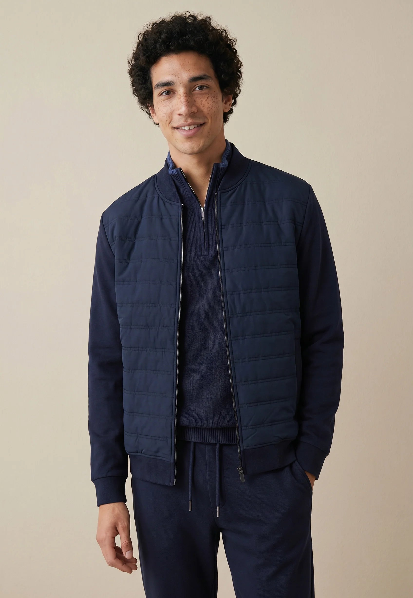 Fynch-Hatton Hybrid Stretch Quilted Jacket in Navy 1000 1361