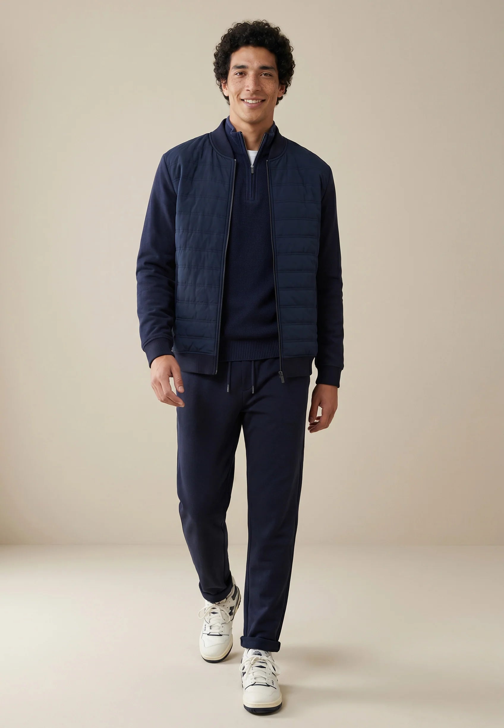 Fynch-Hatton Hybrid Stretch Quilted Jacket in Navy 1000 1361