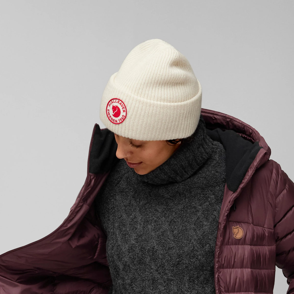 Fjällräven 1960 Logo Beanie F78142 - Black Oak