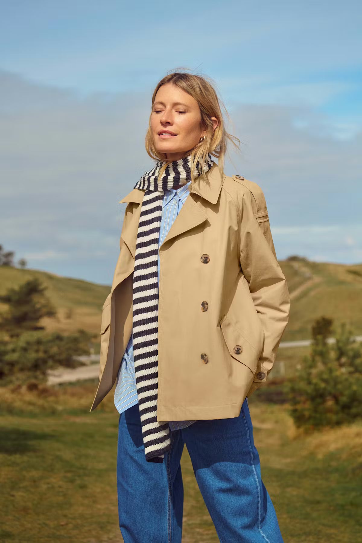 Part Two Yuna Double-Breasted Short Trench In Travertine