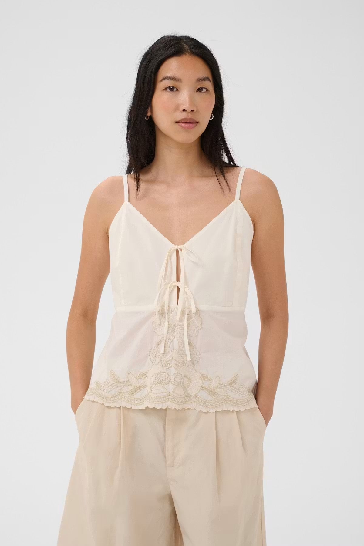 Part Two BellisiaPW Top In Whisper White With French Oak Embroidery