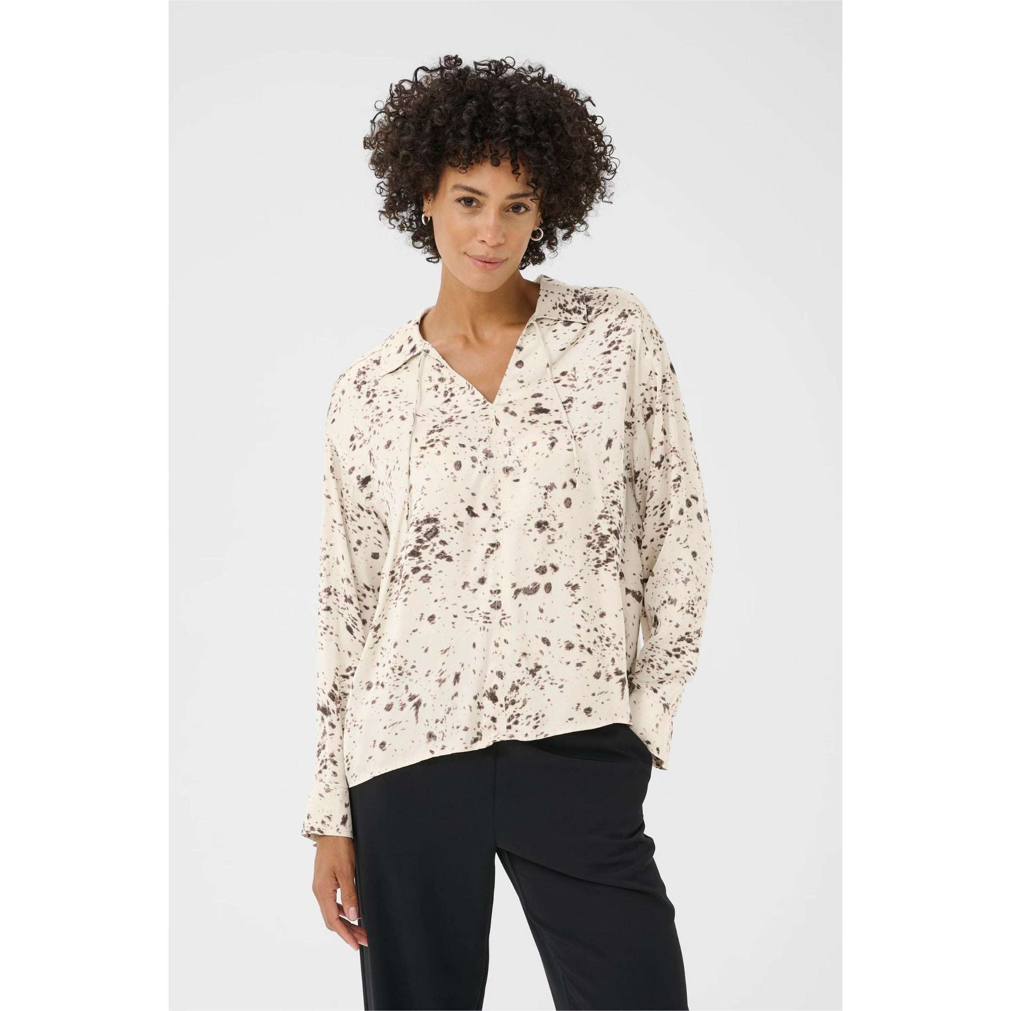 Part Two Sheena Blouse - French Oak Scattered Print