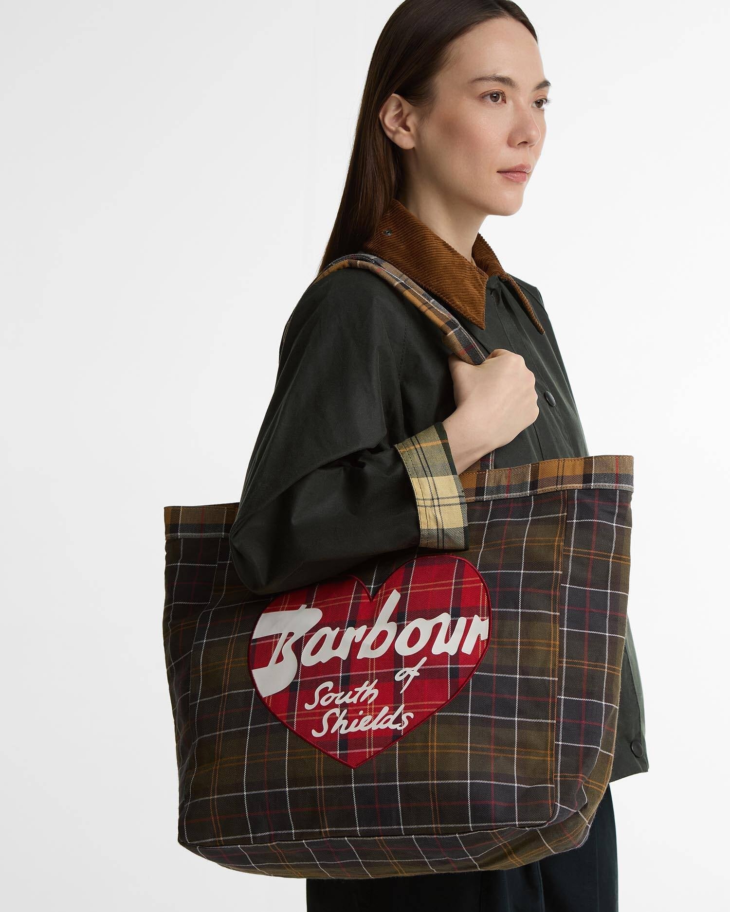 Barbour Heart Tote Bag In Classic/Cardinal LBA0559TN111