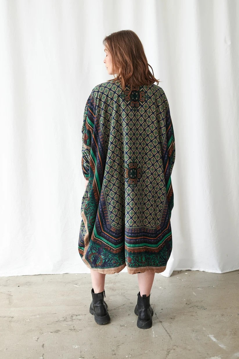 One Hundred Stars Amulet Velvet Grande Kimono In Emerald