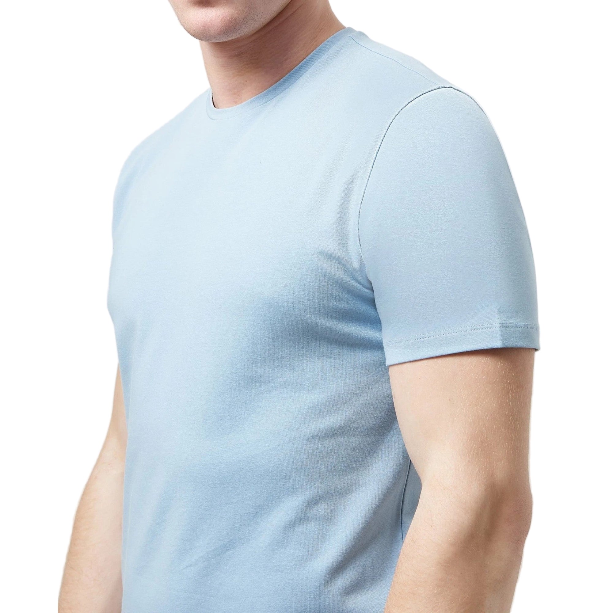 Man wearing a sky blue Remus Uomo t-shirt