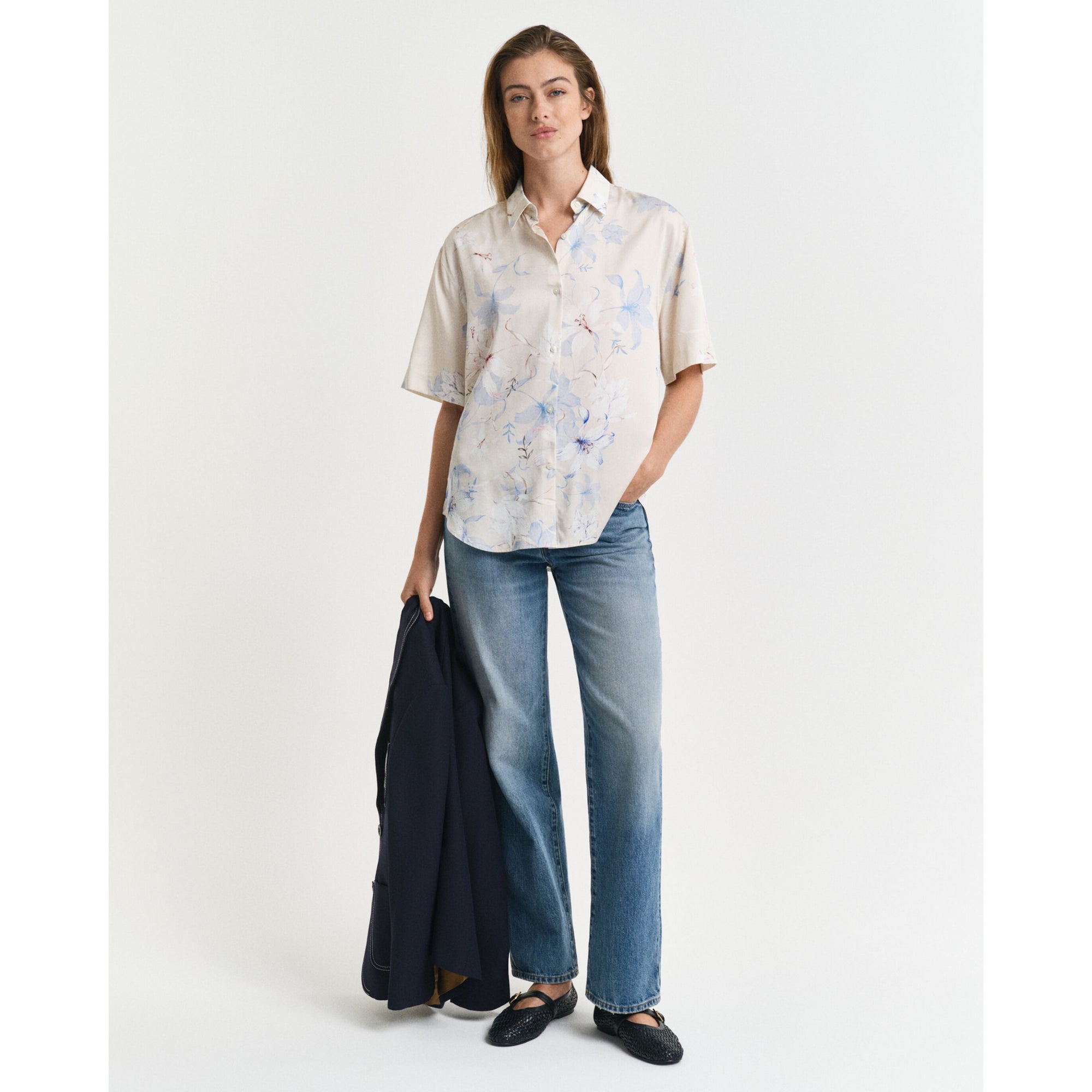 GANT Regular Fit Floral Short Sleeve Shirt in Putty 4300473