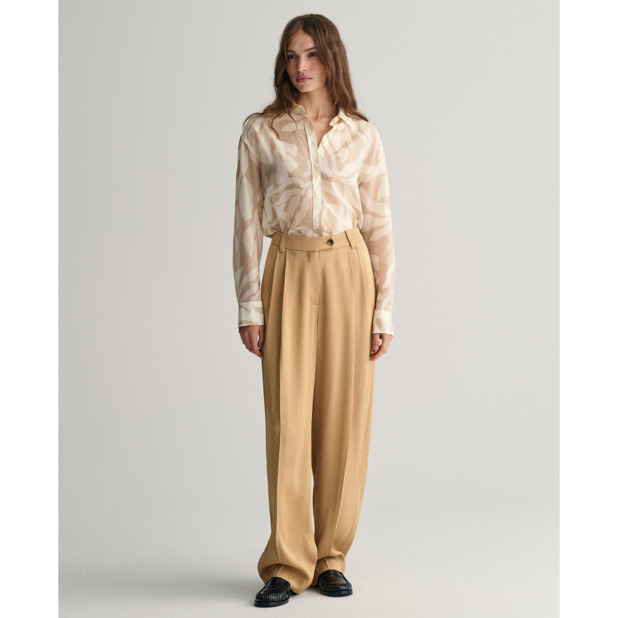 GANT Relaxed Palm Print Cotton Silk Shirt Dry Sand 4300332