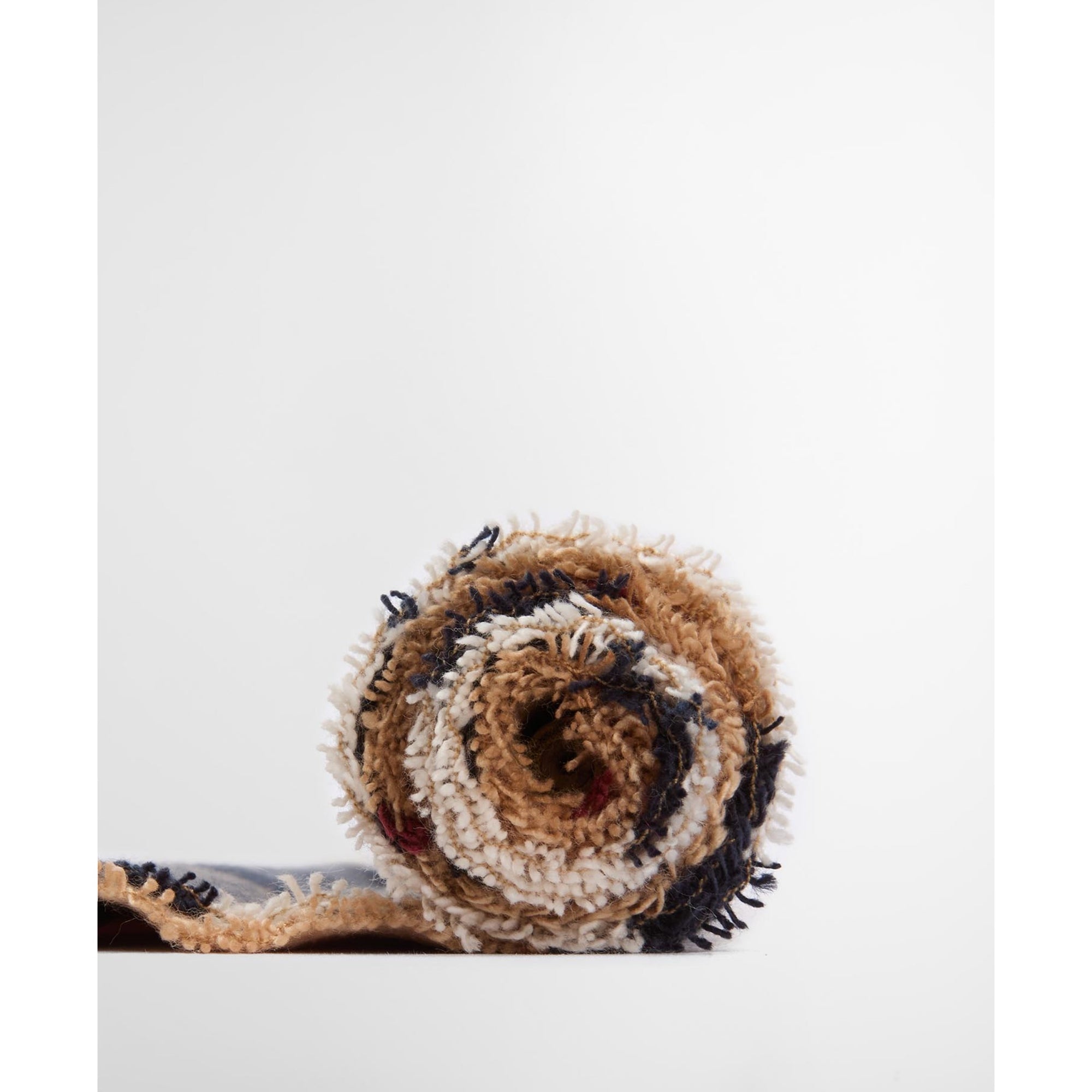 Barbour Dover Beanie &amp; Hailes Scarf Gift Set – Hessian Tartan