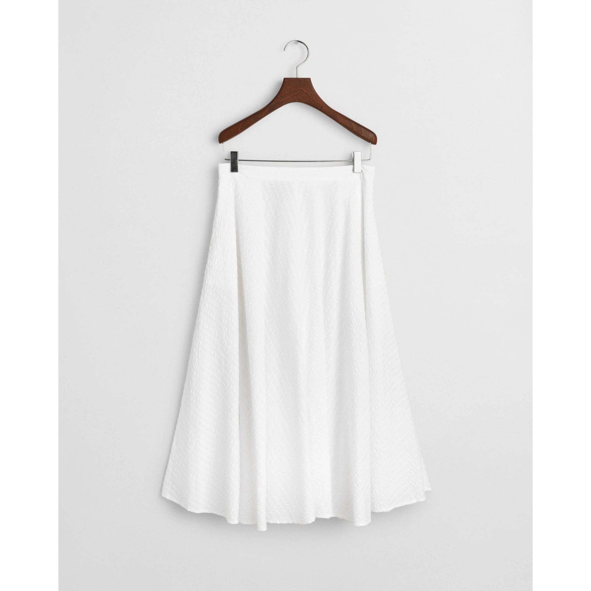 GANT Tonal Striped Seersucker Skirt in White 4400182