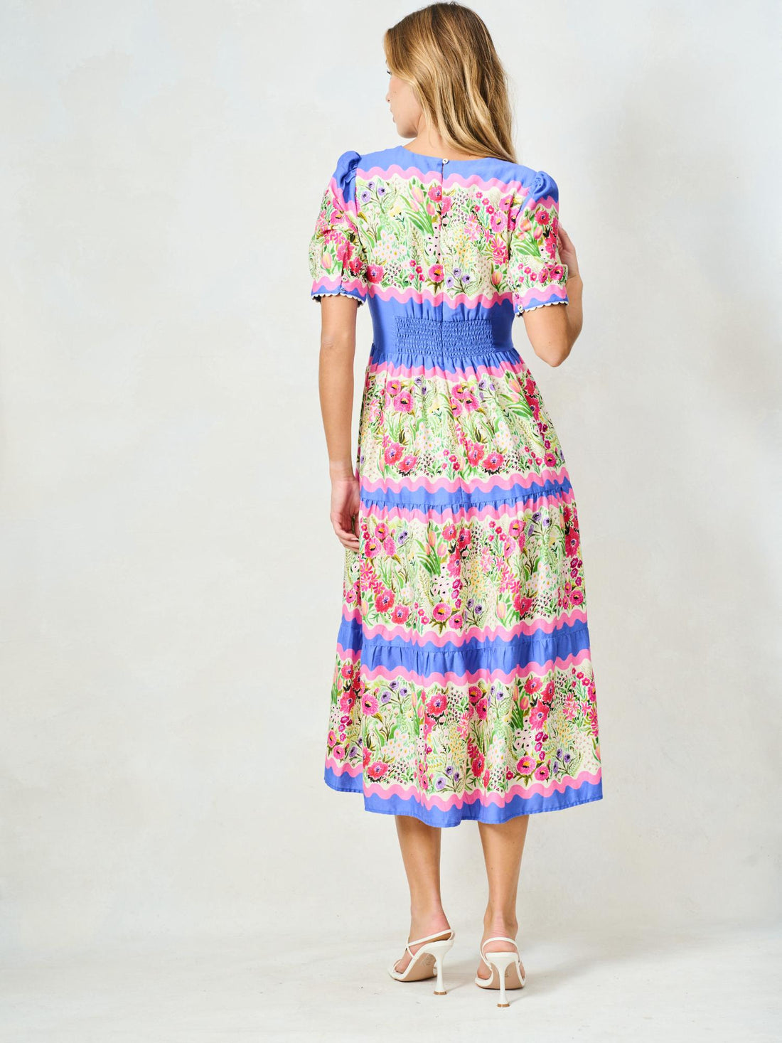 Hope &amp; Ivy The Jo V-Neck Full-Skirt Tea Dress with Puff Sleeves