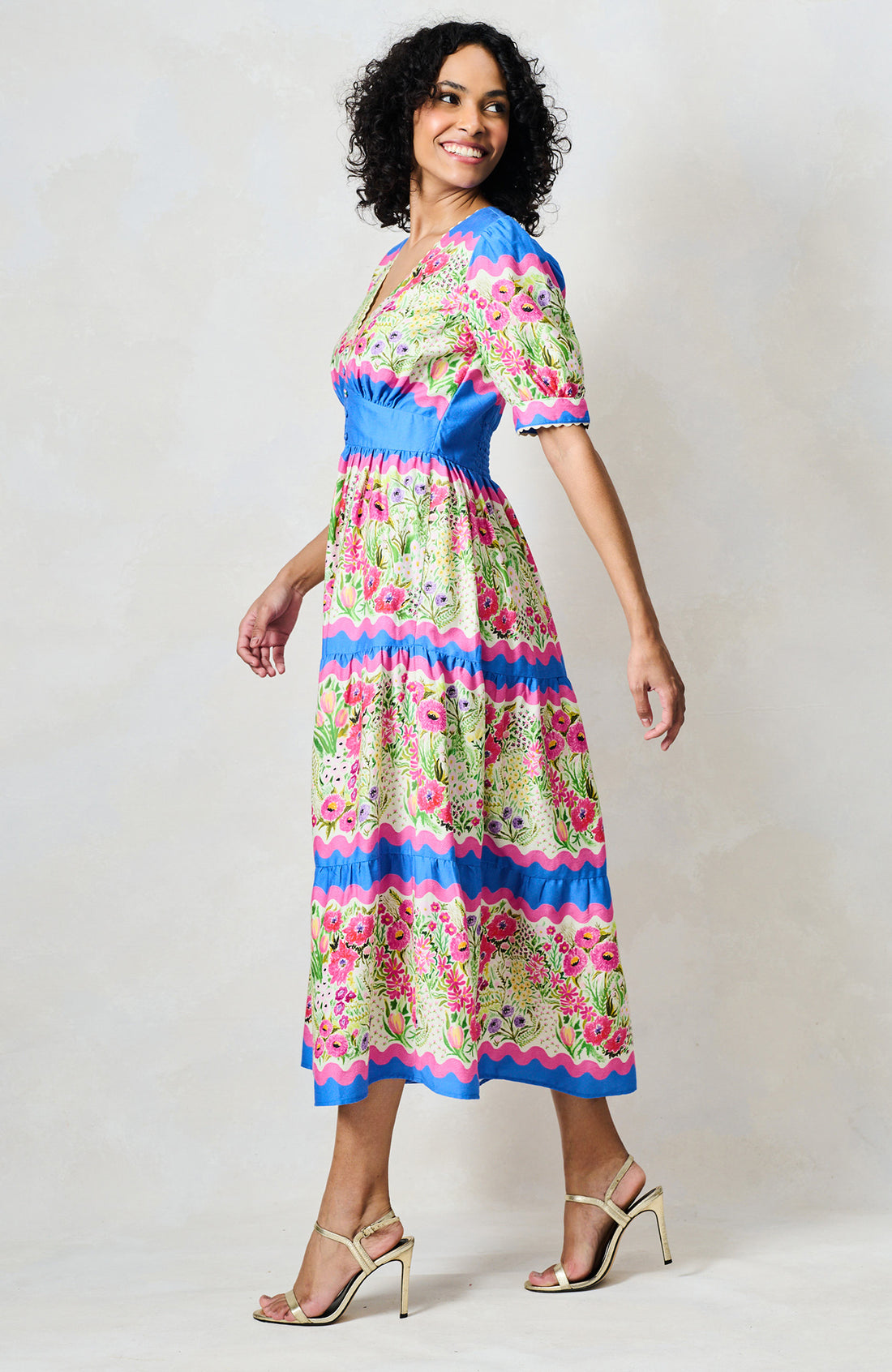 Hope &amp; Ivy The Jo V-Neck Full-Skirt Tea Dress with Puff Sleeves