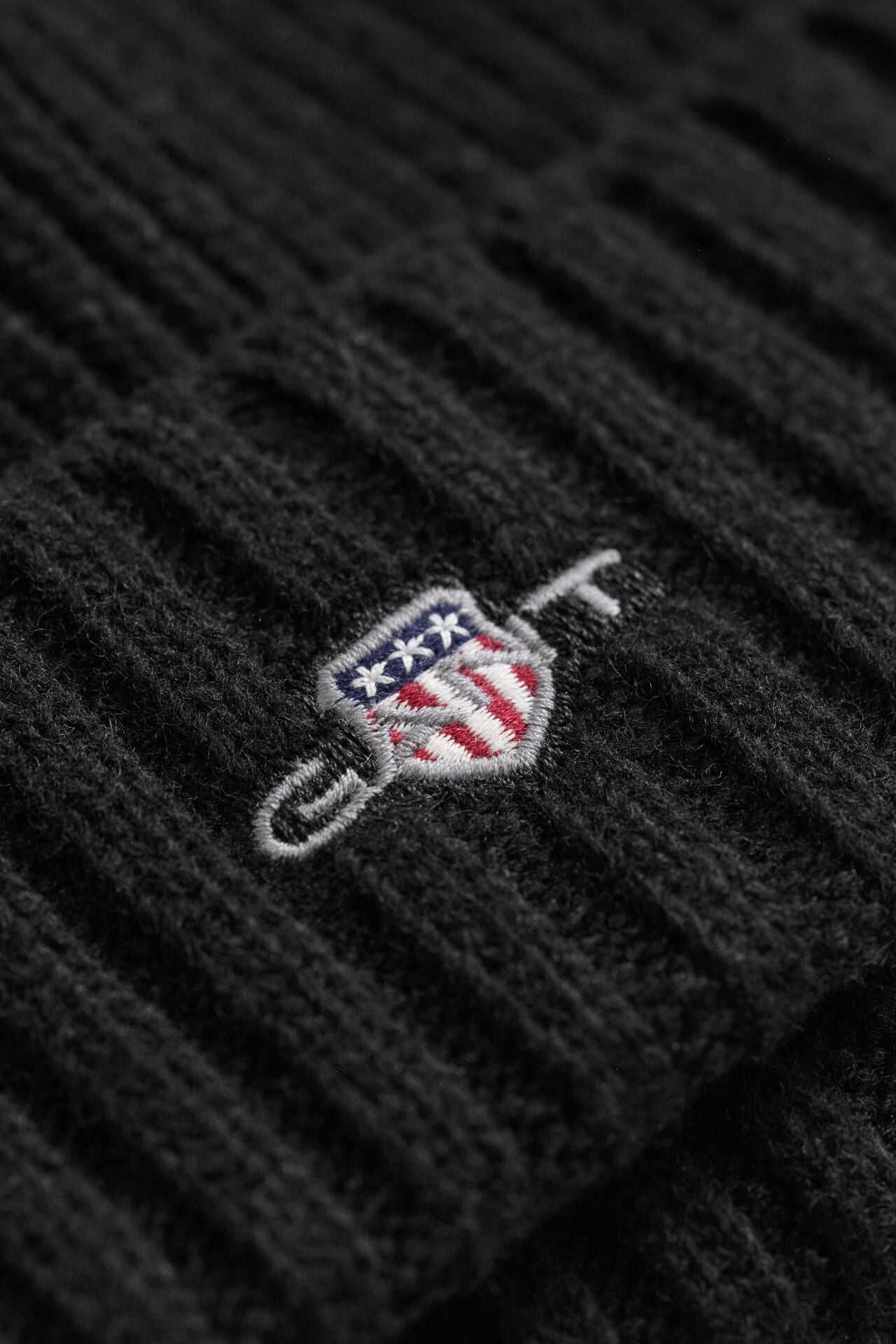 GANT Shield Wool Beanie in Black