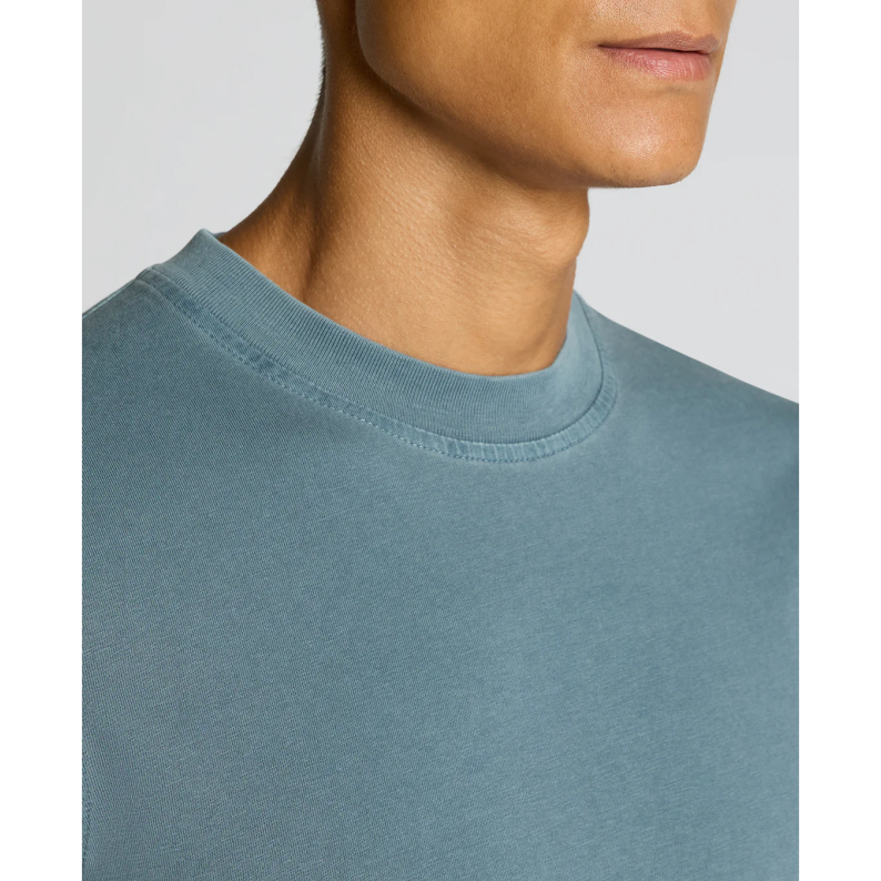 remus-uomo-relaxed-fit-organic-cotton-t-shirt-teal-close