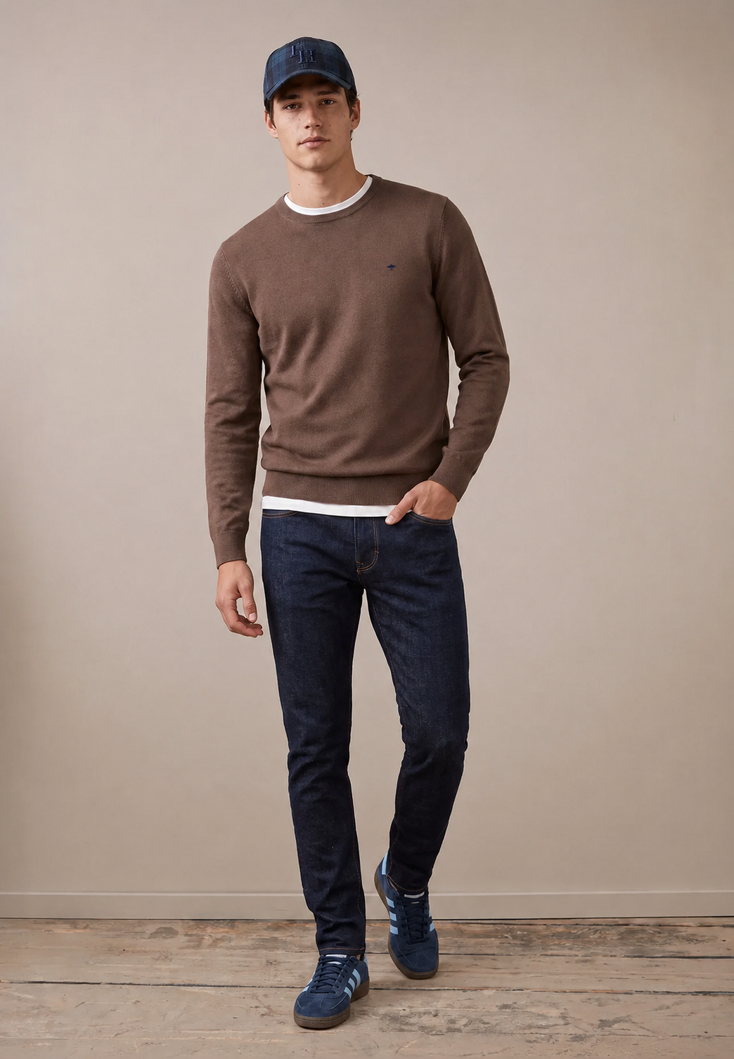 Fynch-Hatton Superfine Crew Sweater in Brown