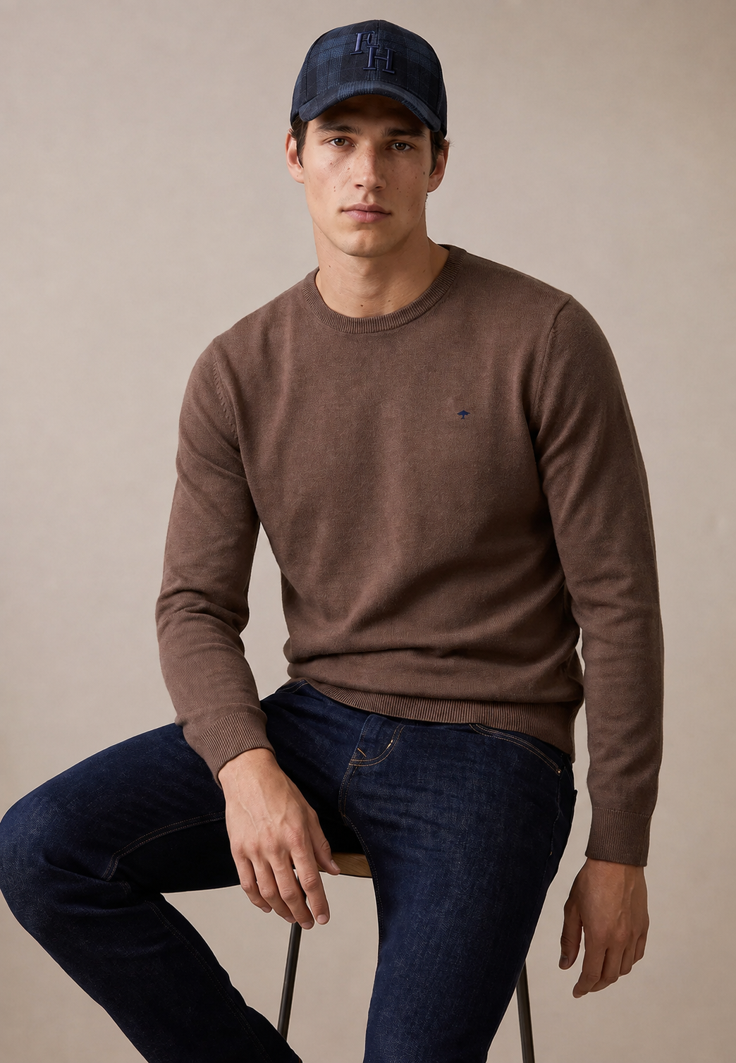 Fynch-Hatton Superfine Crew Sweater in Brown