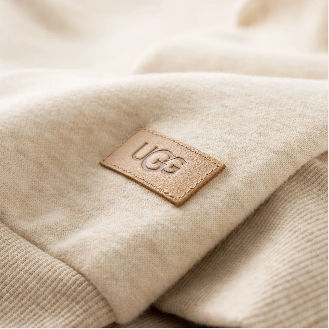 UGG® Classic Hoodie Sand 1158751 Unisex