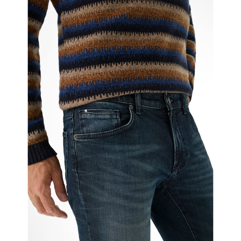 Brax Chuck Five-Pocket Jeans – Modern Fit Straight Denim 81-7307