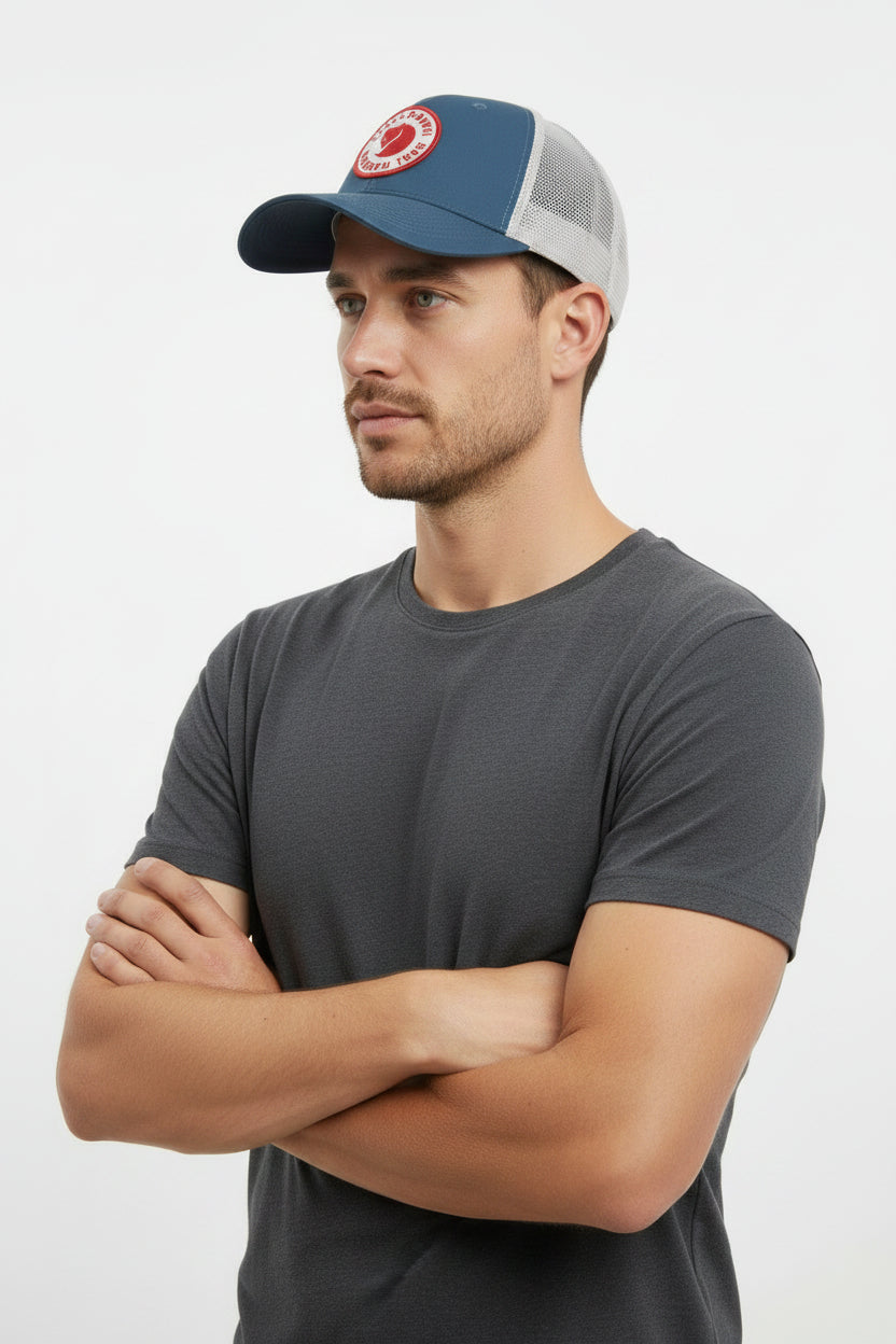 Fjällräven 1960 Logo Långtradarkeps Cap in Indigo Blue