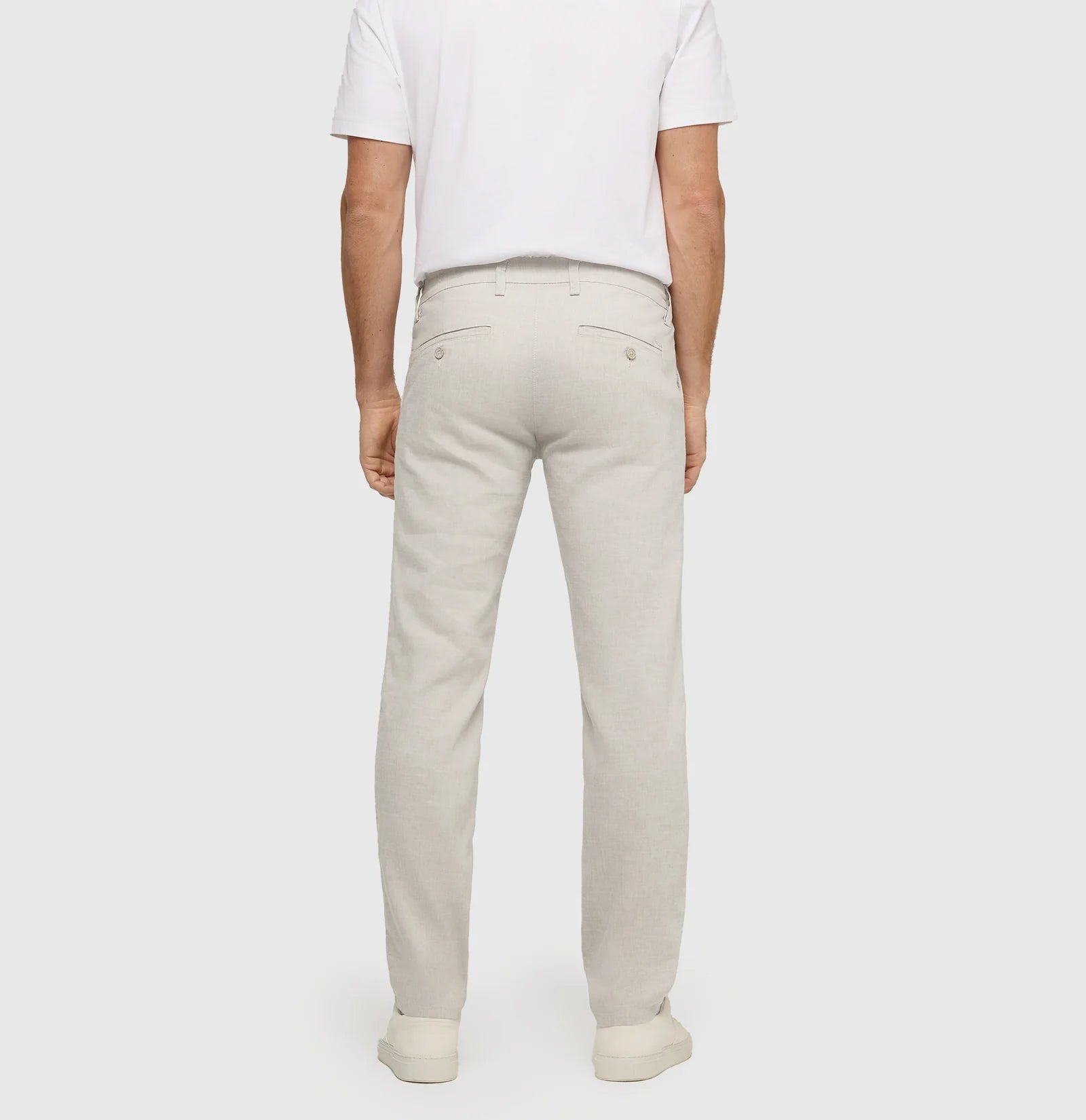 MAC Lennox Sport Chino in a flowing linen-viscose blend in Kitt 0651