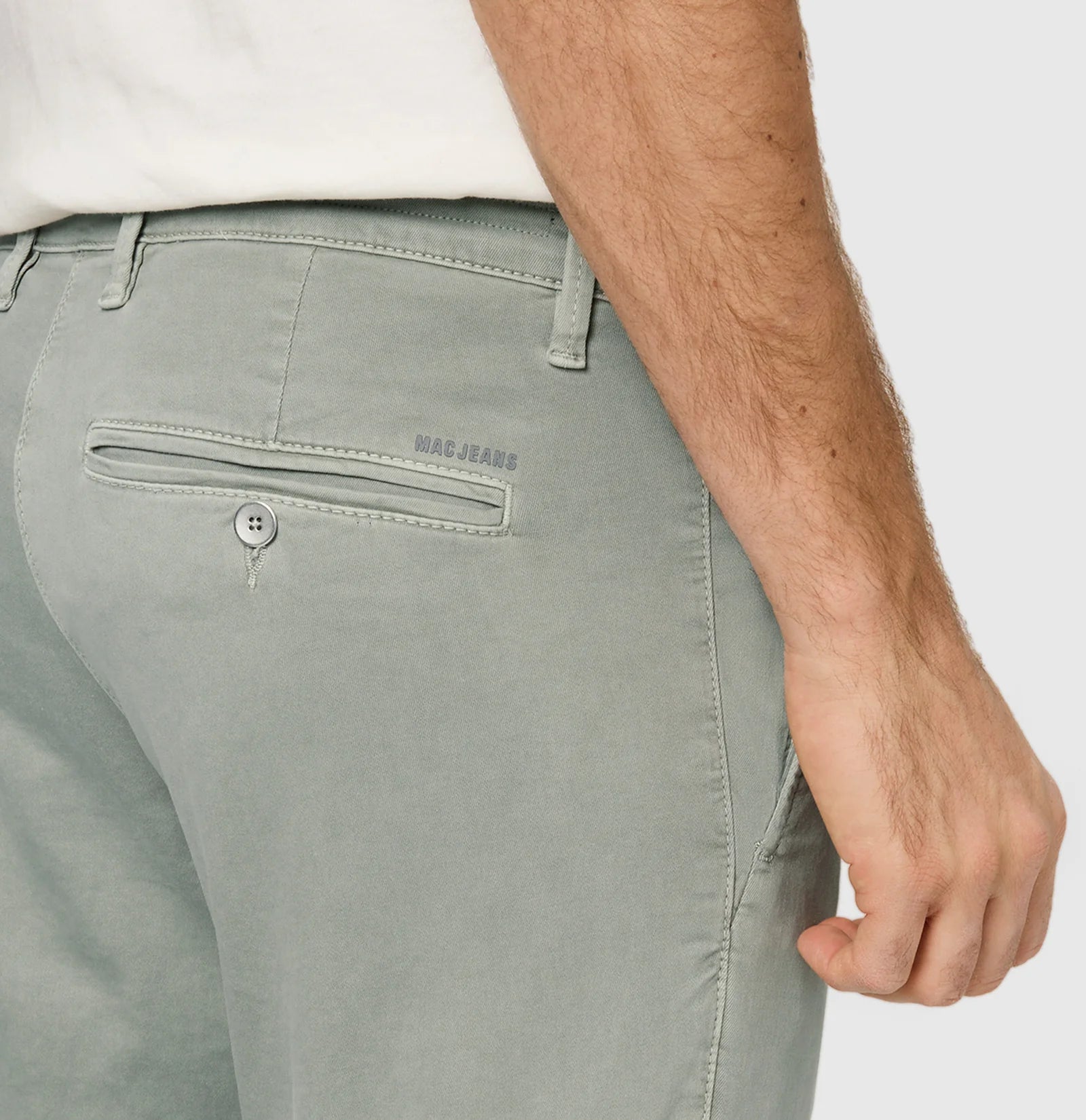 MAC Driver Stretch Chino in Iceberg Green