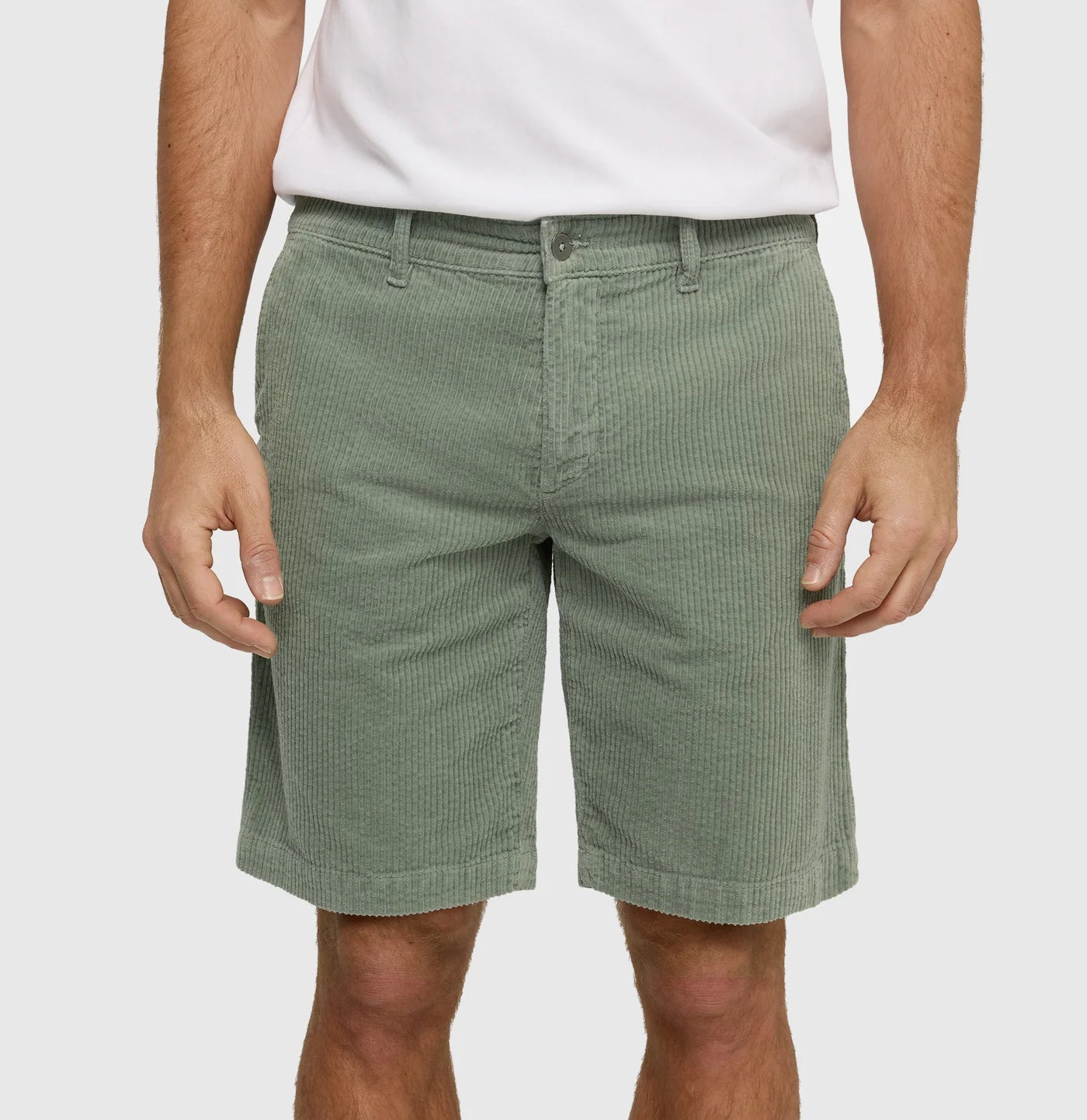 MAC Liam Bermuda Cord Shorts in Iceberg Green