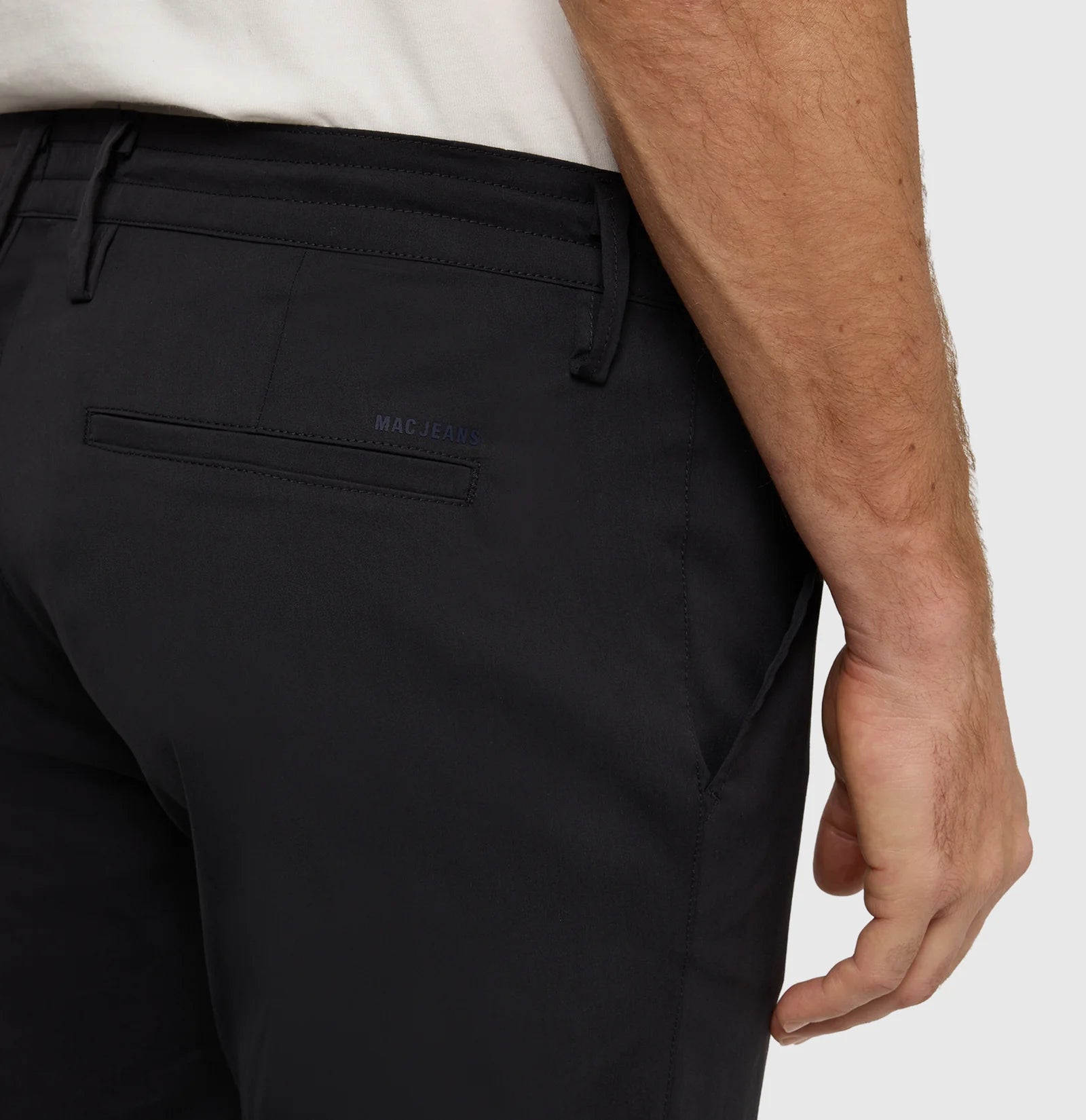 MAC Pedro Ultra Lightweight Chino in Midnight Blue