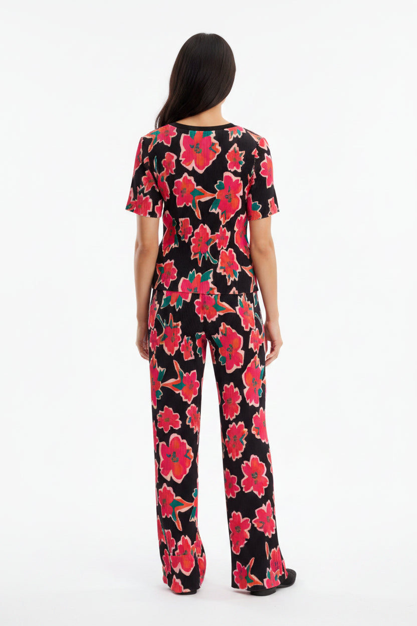 Leo &amp; Ugo Black Flower Pleat Top KE343