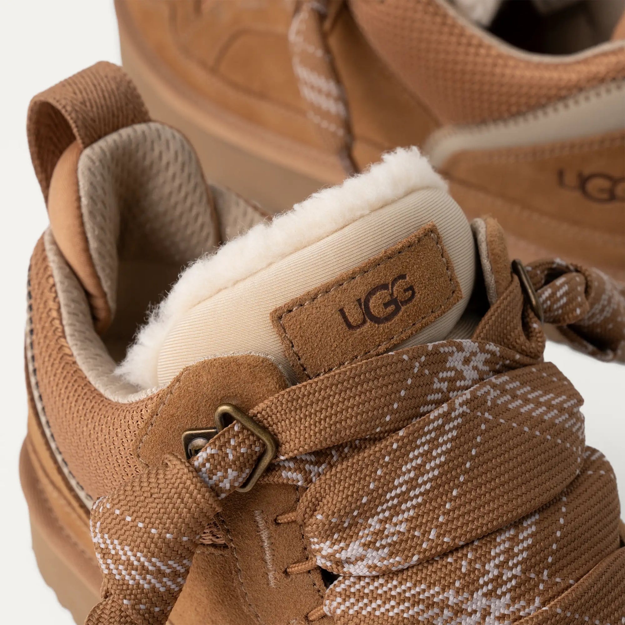 UGG Lowmel sneaker in Chestnut with fur lining