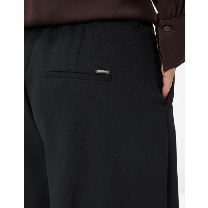 Brax Melli S Cropped Flared Trousers in Black 77-8008