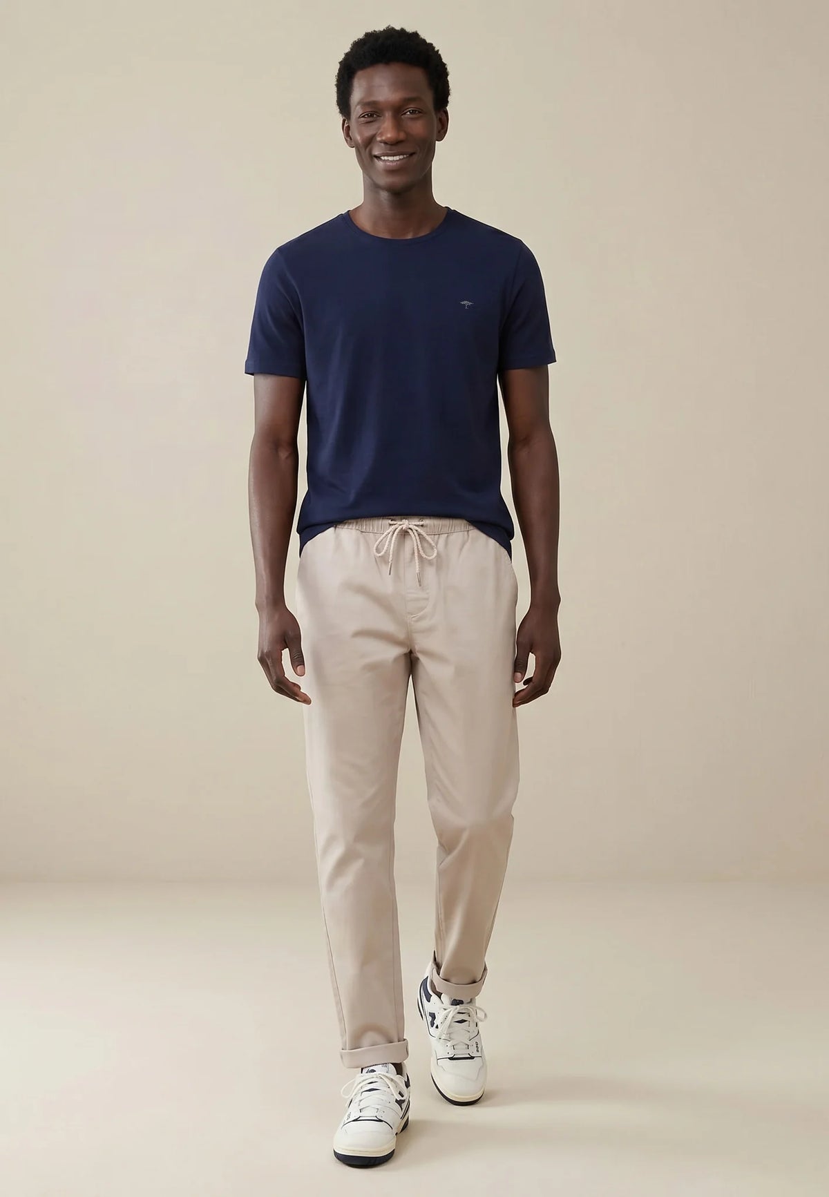 Fynch-Hatton Crew Neck T-shirt in Navy SNOS1500