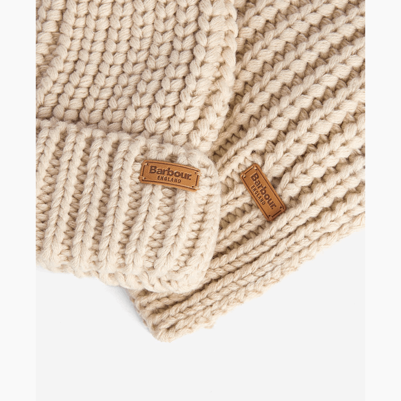 Barbour Saltburn Beanie &amp; Scarf Gift Set in Pearl &amp; Black