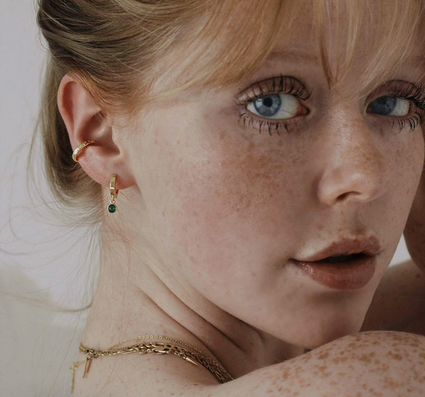 Daisy London AVENTURINE HEALING HUGGIE HOOPS HE3001_GP