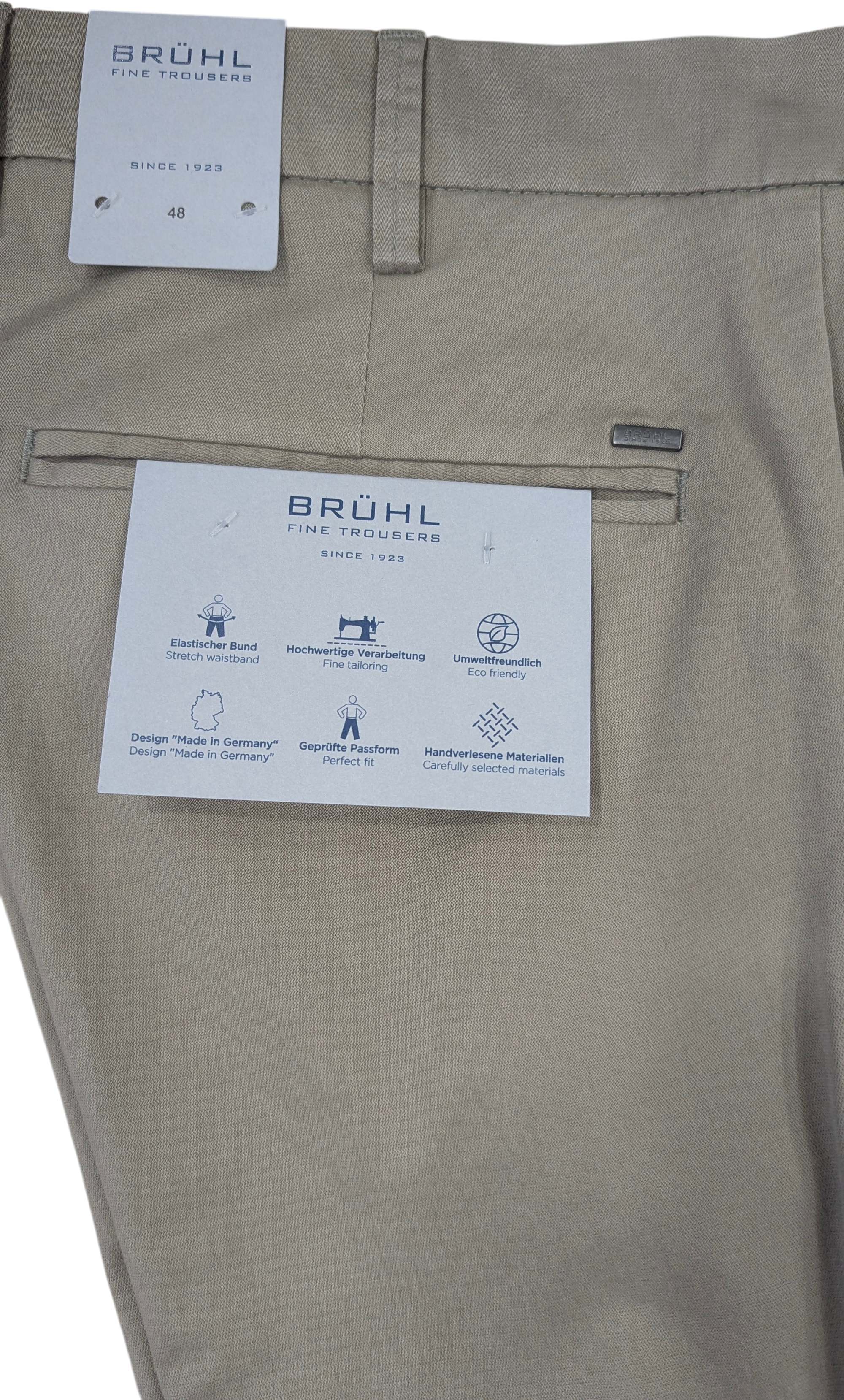 BRÜHL Ascot Single Pleat Turn-Up Chino Trousers in Stone 186870
