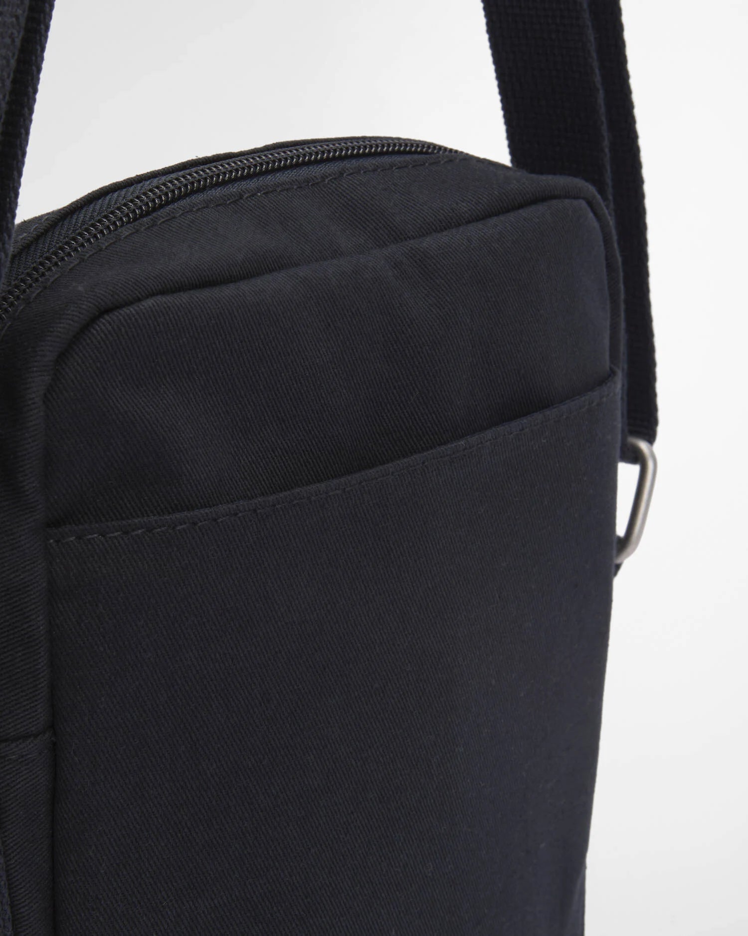 Barbour Cascade Crossbody Bag in Navy UBA0585NY711
