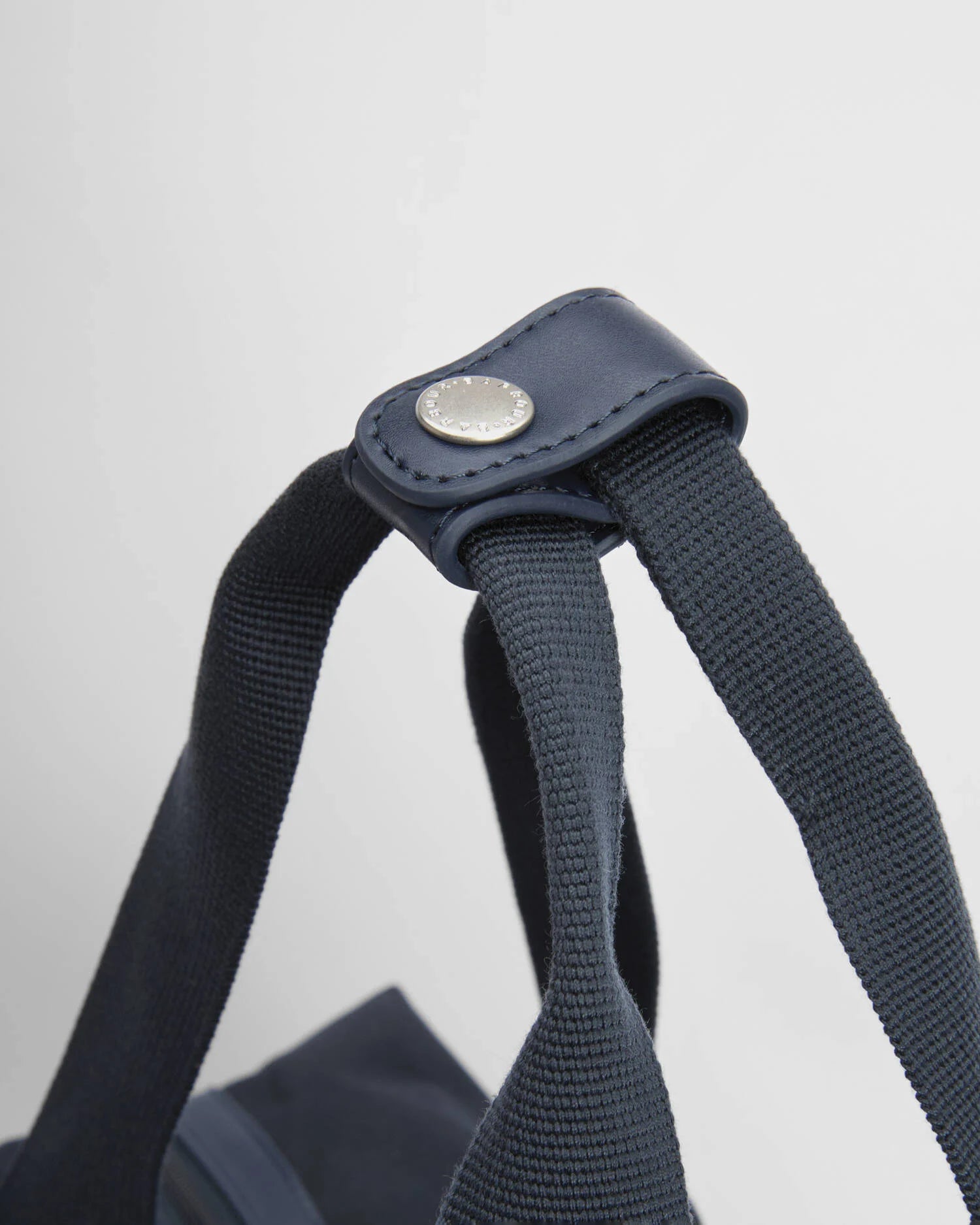 Barbour Cascade City Holdall Bag in Navy UBA0736NY711