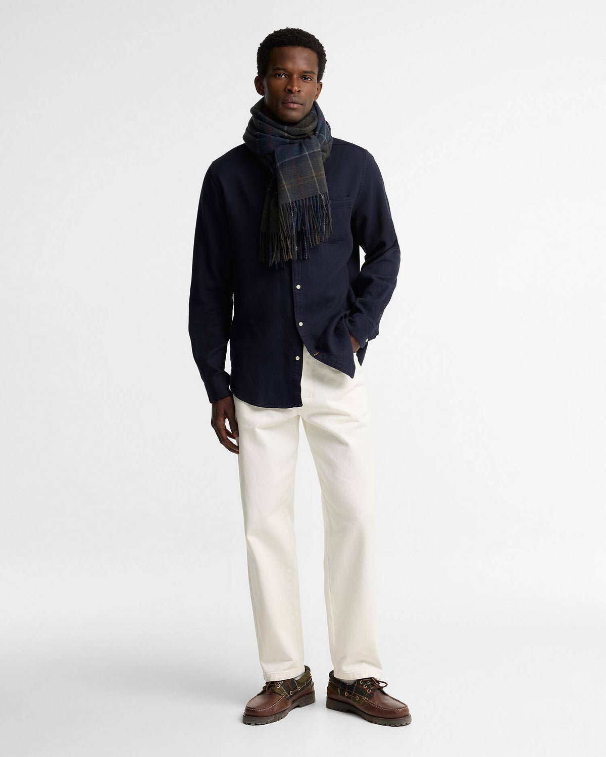 Barbour Braden Tartan 100% Lambswool Scarf in Shadow Classic Tartan