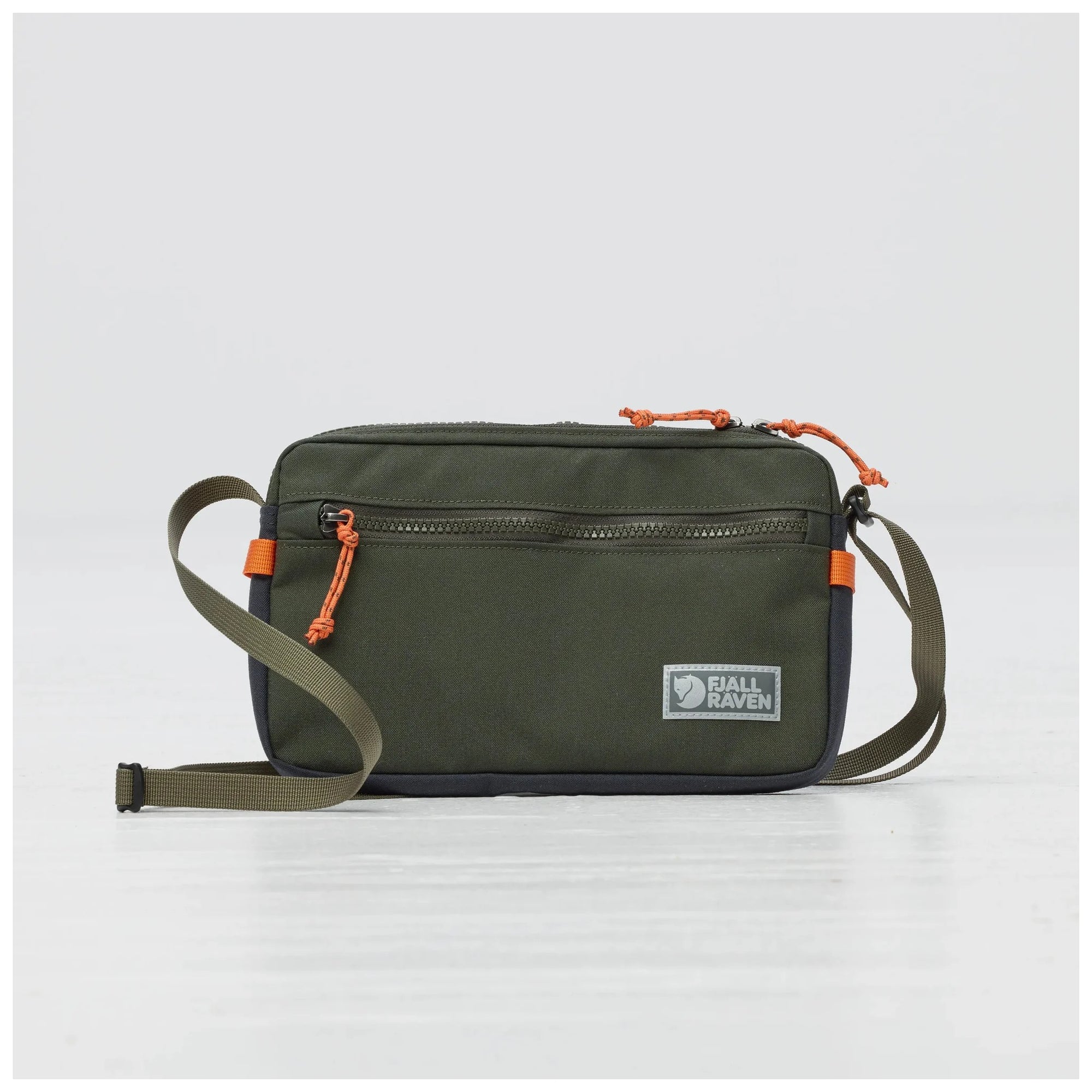 Fjällräven Vardag Pocket Large Crossbody in Deep Forest