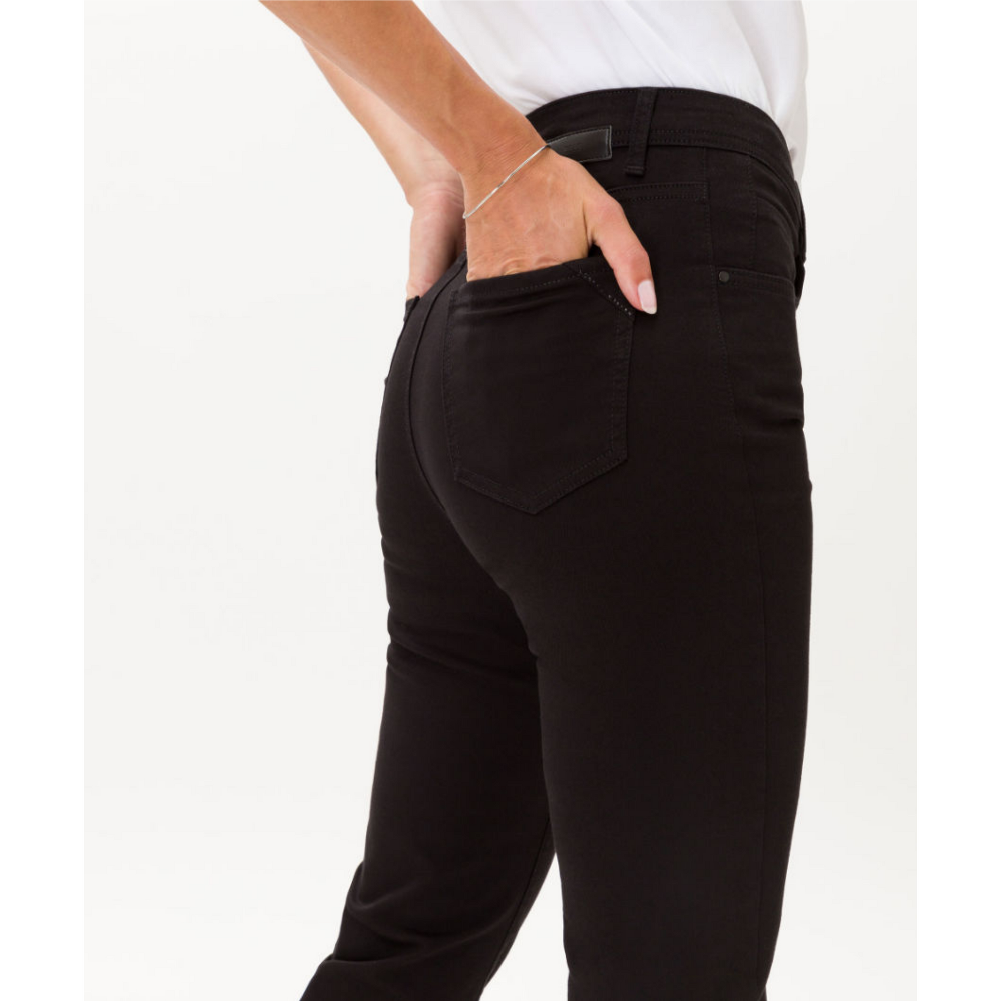 Brax Five-pocket Stretch Jeans Mary 70-7000/01 - Black