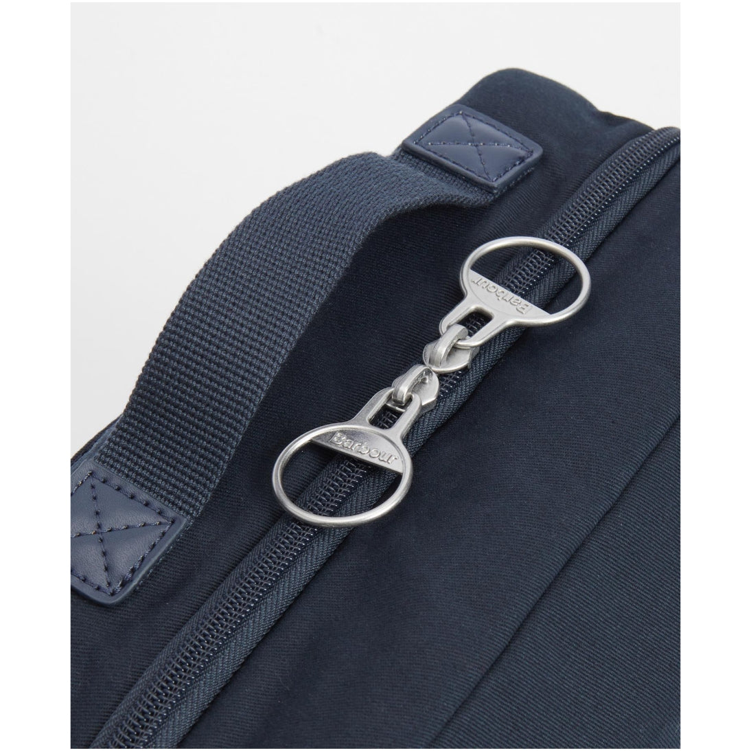 BARBOUR CASCADE ZIP AROUND WASHBAG MAC0473NY91 NAVY