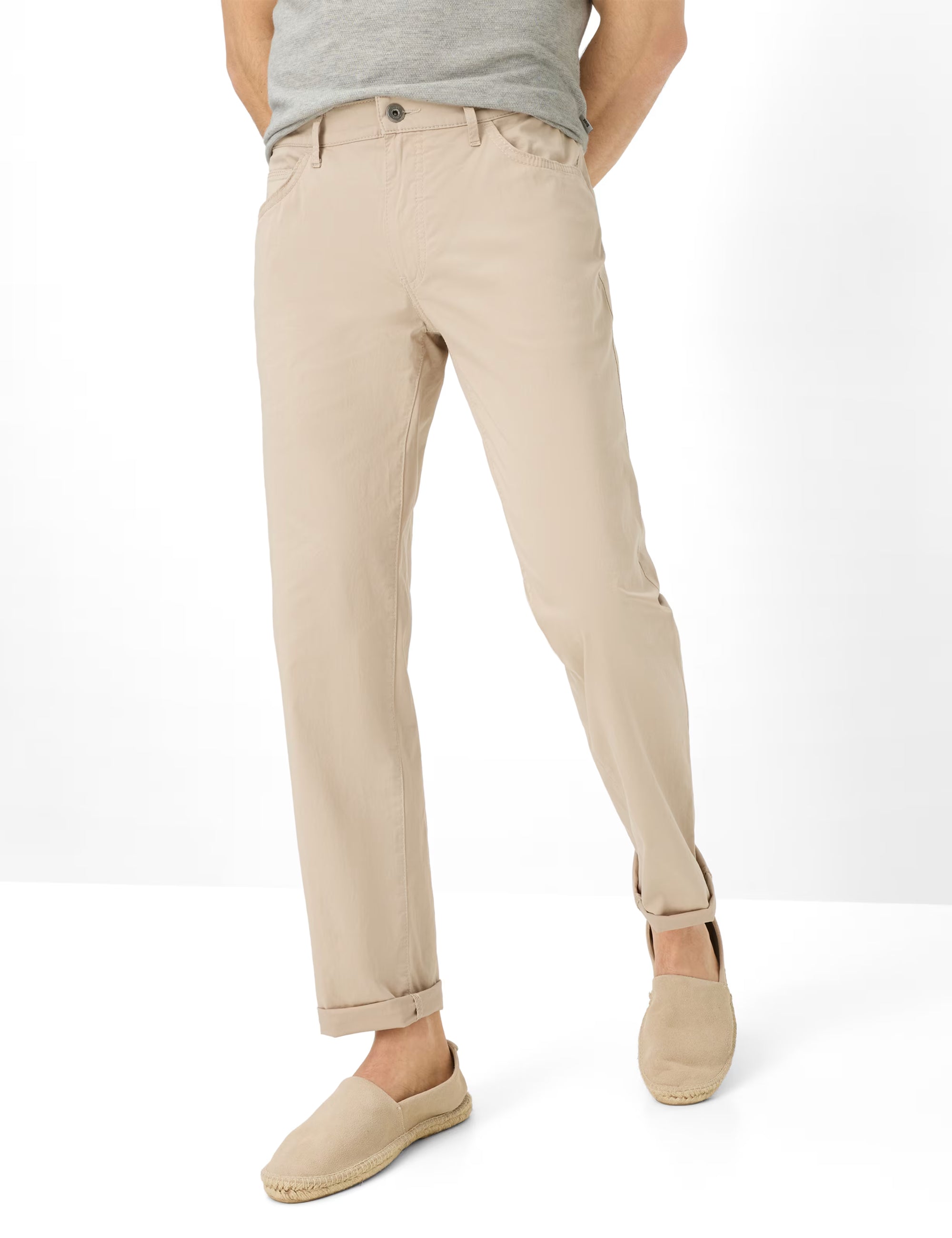 Brax Cadiz Ultralight Satin: Five-pocket Jeans Straight Fit in Beach 7-3122