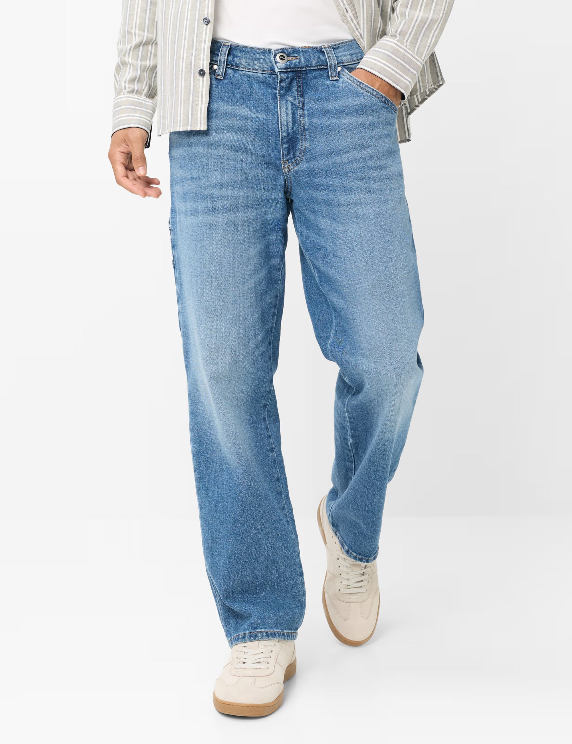BRAX Style Cole Relaxed Fit Jeans in Denim Blue 07-7753