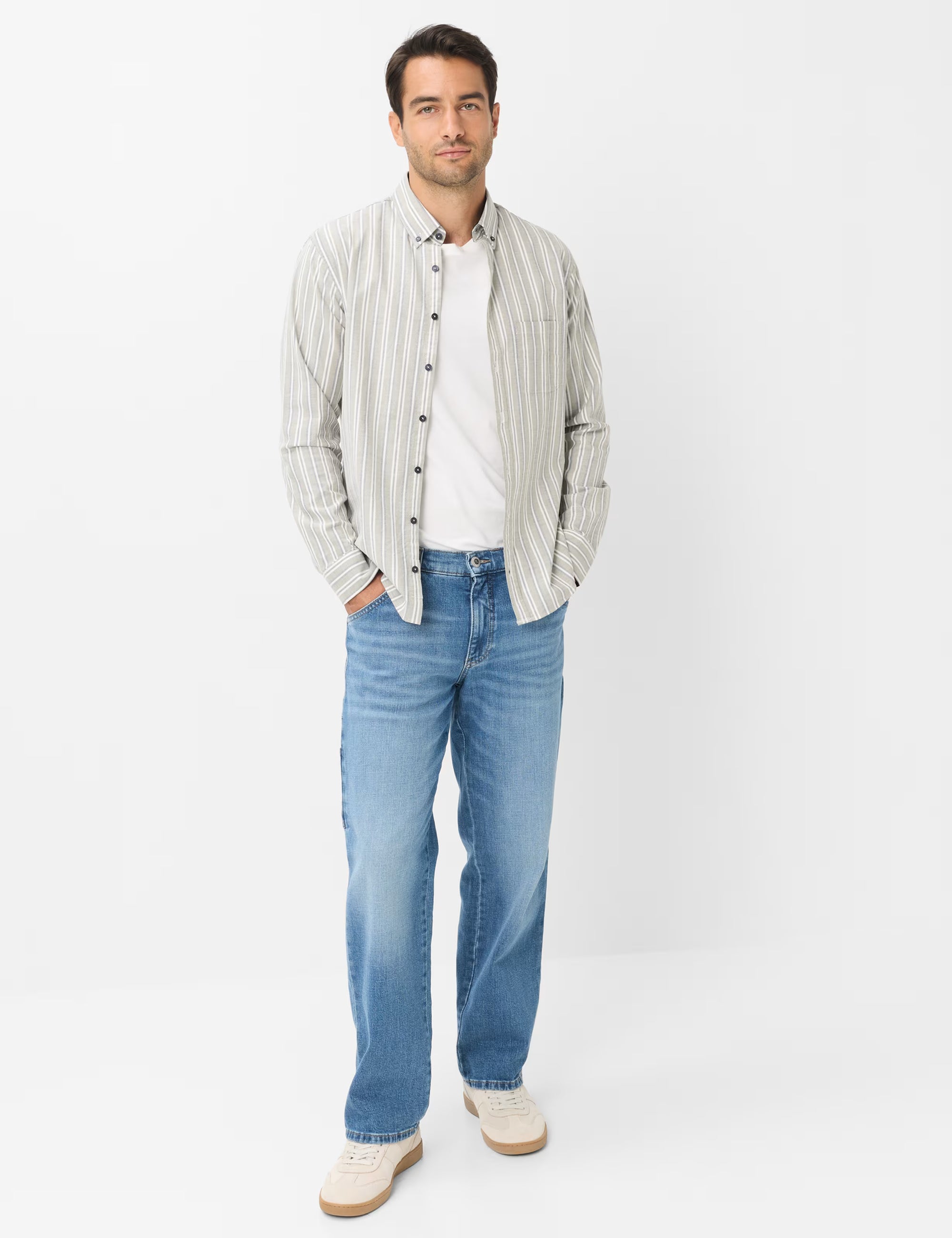 BRAX Style Cole Relaxed Fit Jeans in Denim Blue 07-7753