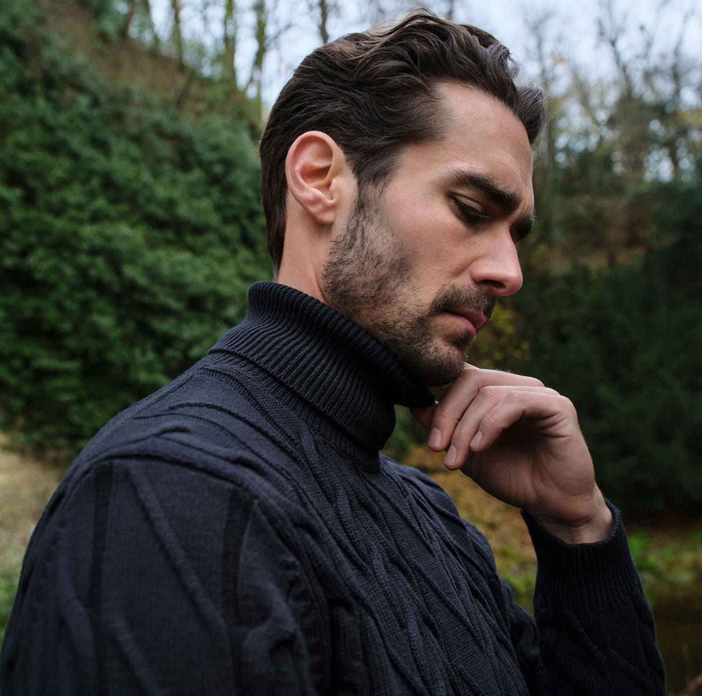 OLYMP Cable-Knit Roll Neck Jumper in Navy