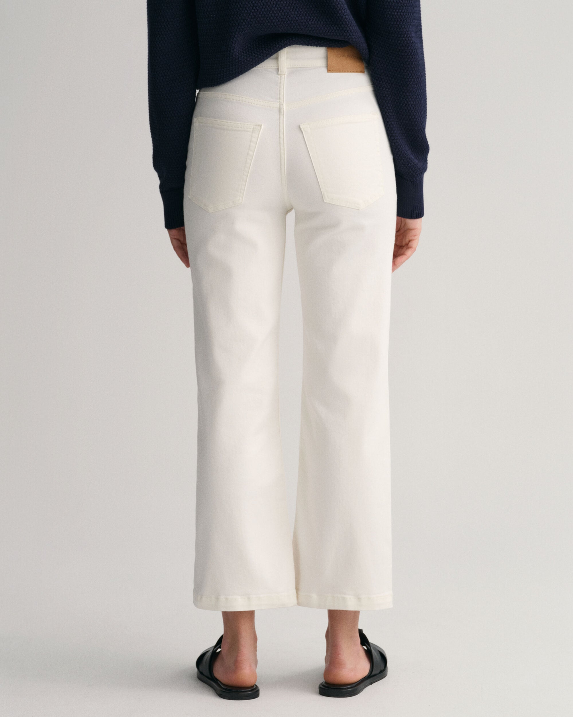 GANT Cropped Wide Leg Colour Jeans in Eggshell 0179